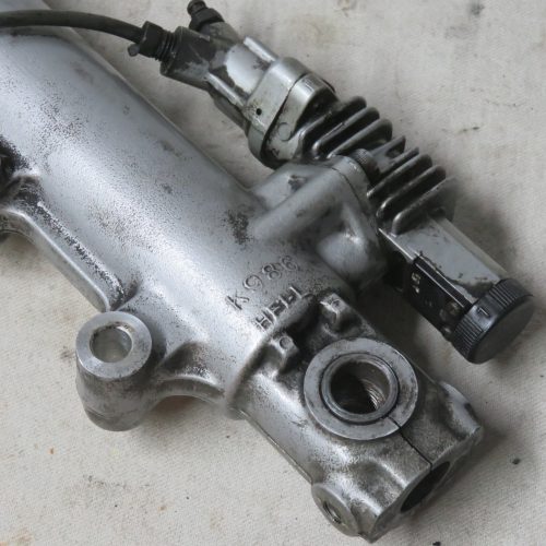 Kawasaki GPZ1000RX-ZX1000 Gabelbein Links Text lesen Kennung 3335 Preis VHB