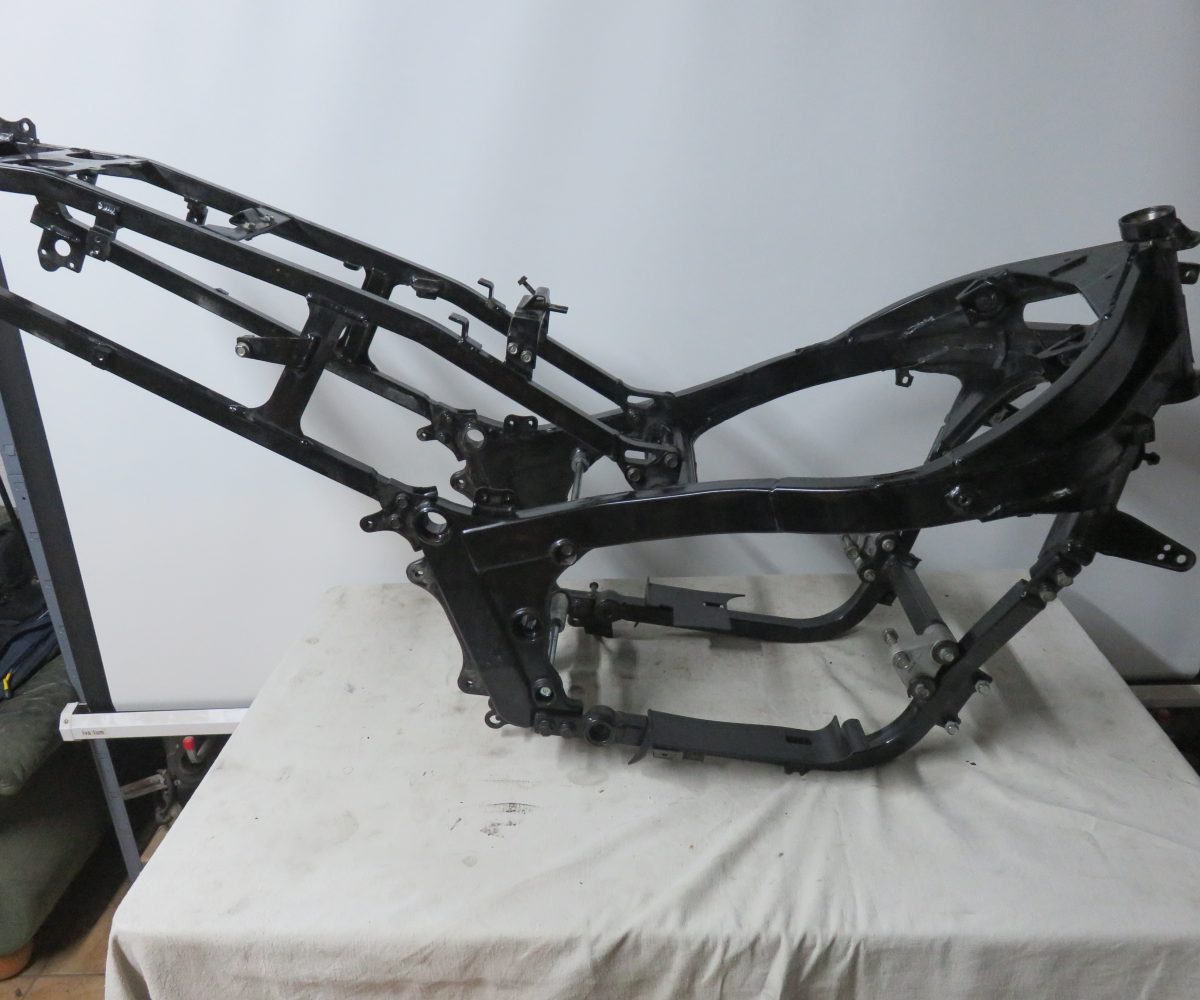 Kawasaki GPZ1000RX-ZX1000 Rahmen mit Brief BITTE TEXT lesen Kennung 3344 Preis VHB
