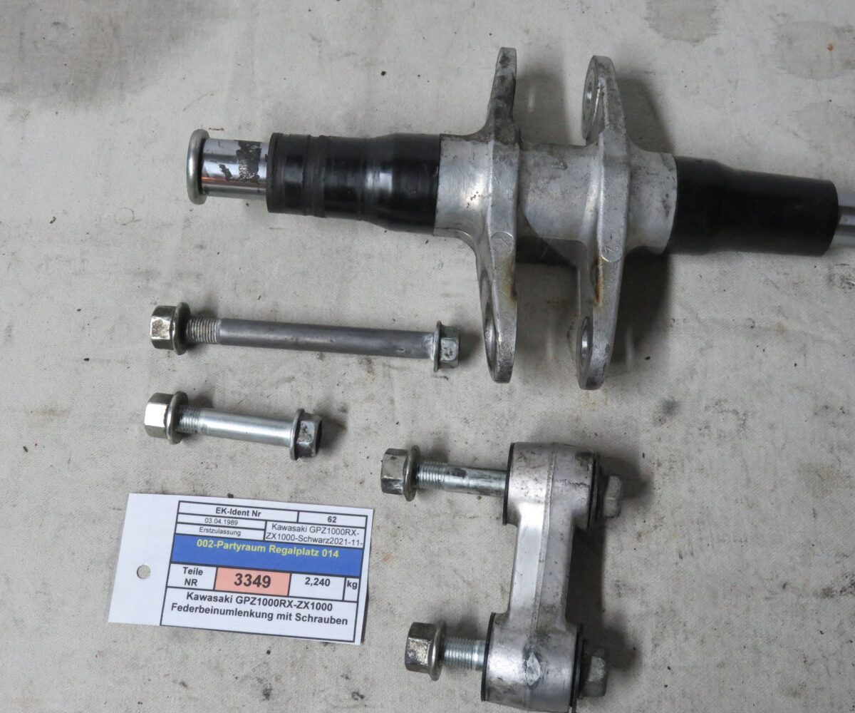 Kawasaki GPZ1000RX-ZX1000 Federbeinumlenkung mit Schrauben Kennung 3349 Preis VHB