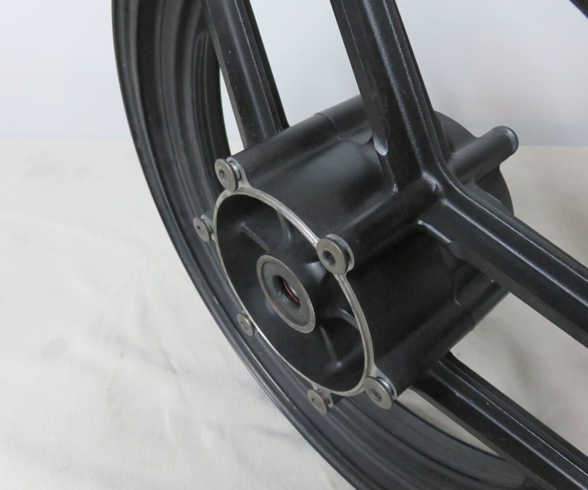 Kawasaki GPZ1000RX-ZX1000 Vorderradfelge mit Bremsscheibenschrauben Kennung 3354 Preis VHB