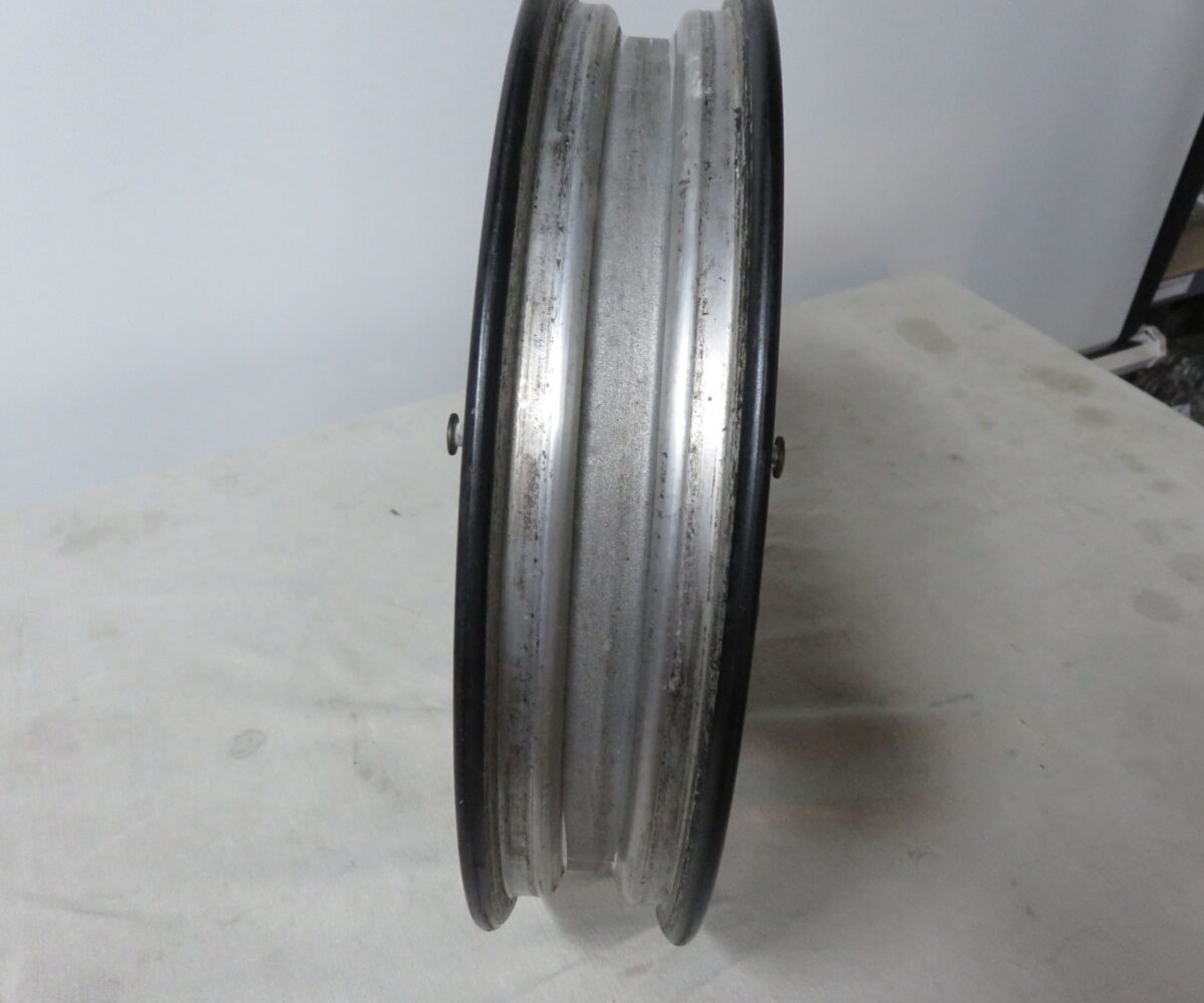 Kawasaki GPZ1000RX-ZX1000 Vorderradfelge mit Bremsscheibenschrauben Kennung 3354 Preis VHB