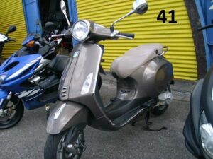 06_Vespa-Primavera-50-braunmet.-21.08.24-01