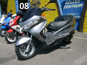 11_Suzuki-Burgman-125-silber-15.06.23-01