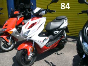 11_Yamaha-Aerox-4-50-rot-weis-15.07.24-01